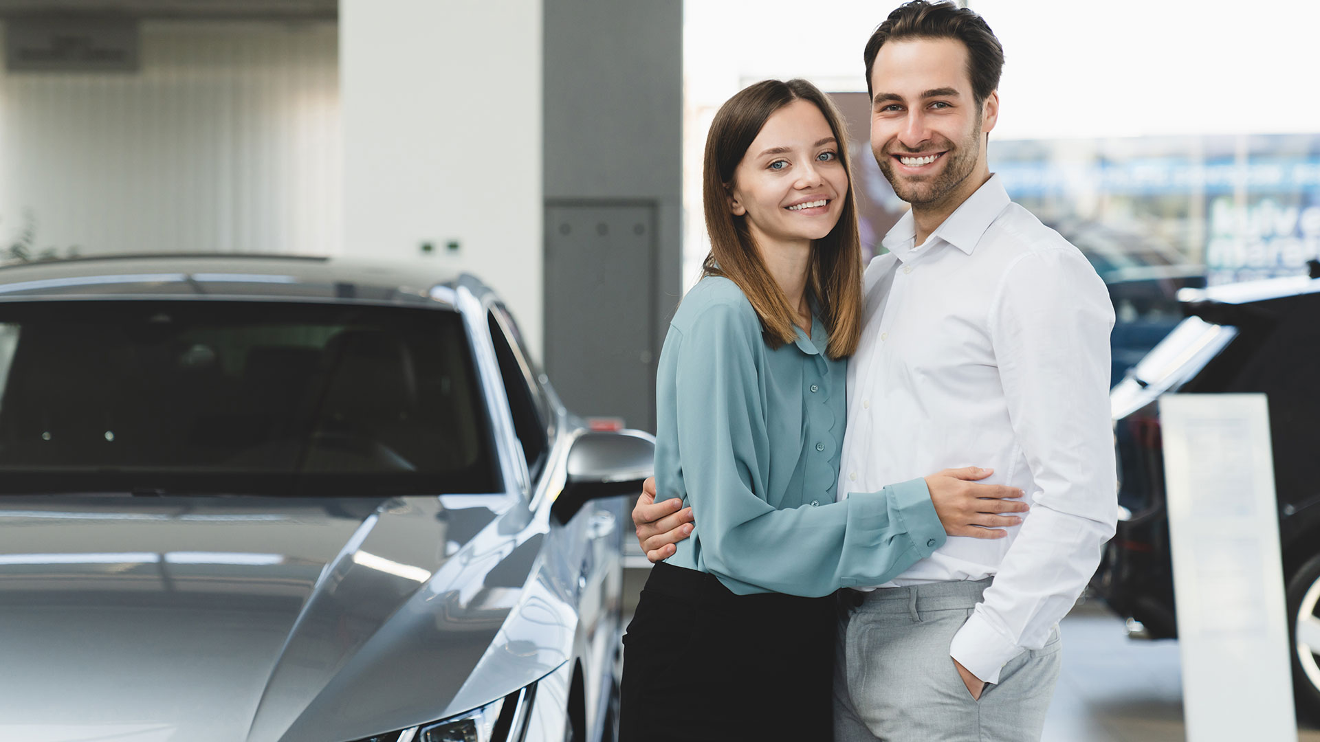 couple-family-husband-and-wife-hugging-embracing-a-DVPXLK5.jpg